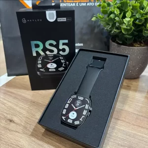 Smartwatch Haylou RS5 Tela AMOLED 2.01" Bluetooth 5.3 Monitor de Saúde
